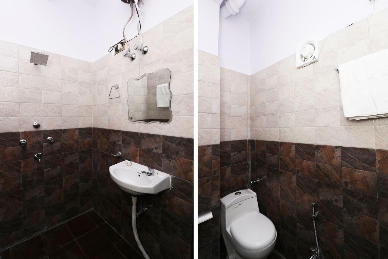 Oyo 30288 Hotel Moon Palace ลัคเนา ภายนอก รูปภาพ